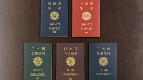 张帅搭档险胜对手，2-1反败为胜进WTA阿布扎比站双打八强